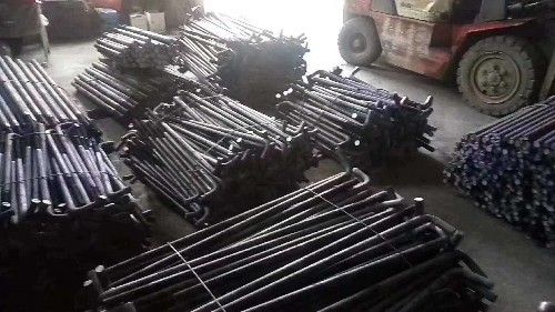 地腳螺栓規(guī)格型號是怎么打上去的？